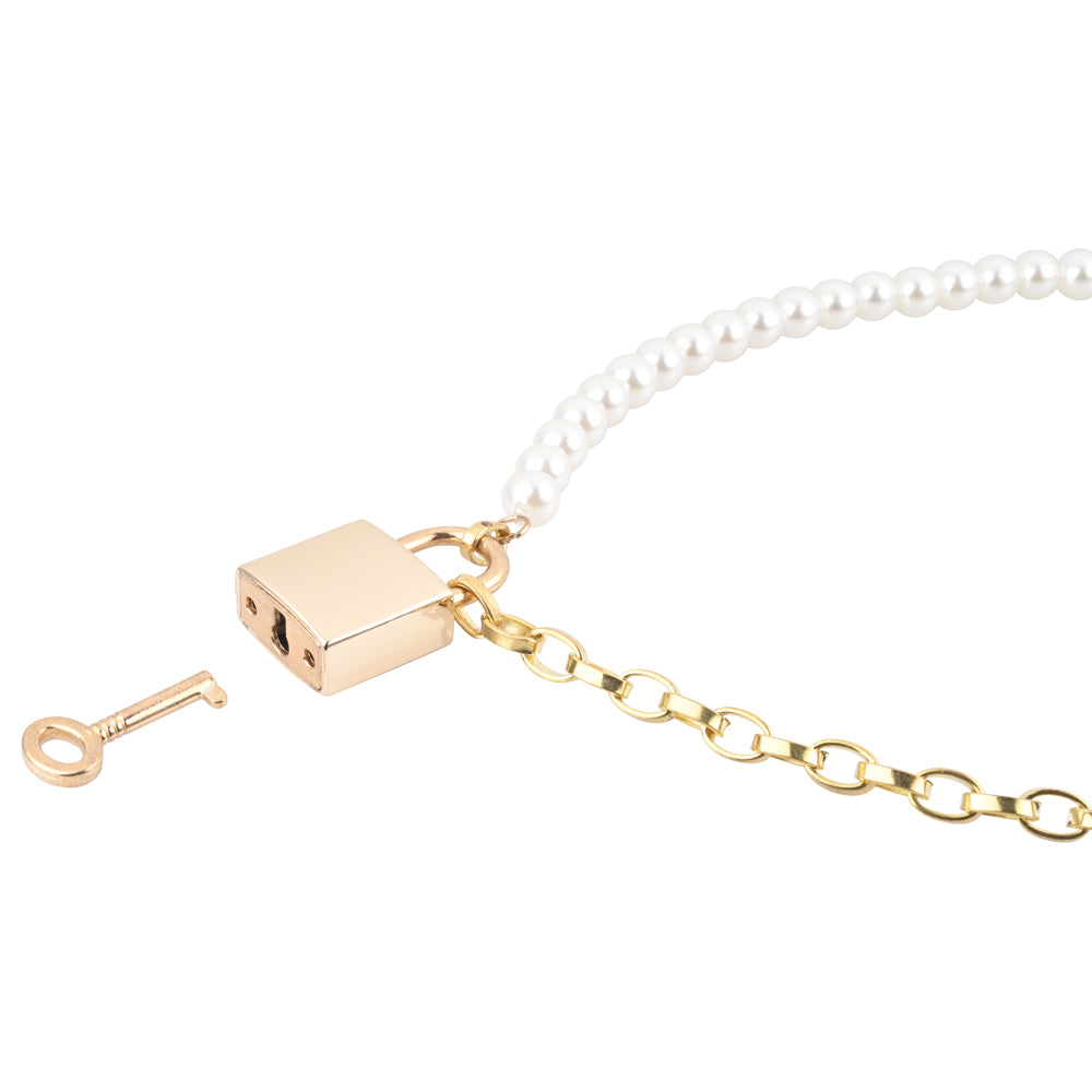 S&M Pearl Day Collar