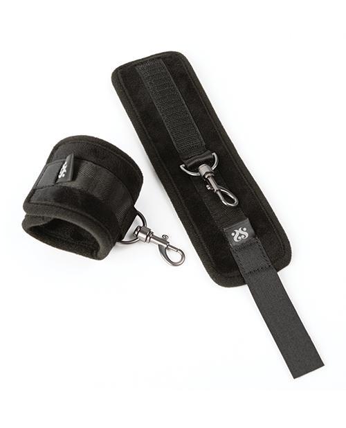 Sei Mio Sensually Secured Velvet Handcuffs - Black
